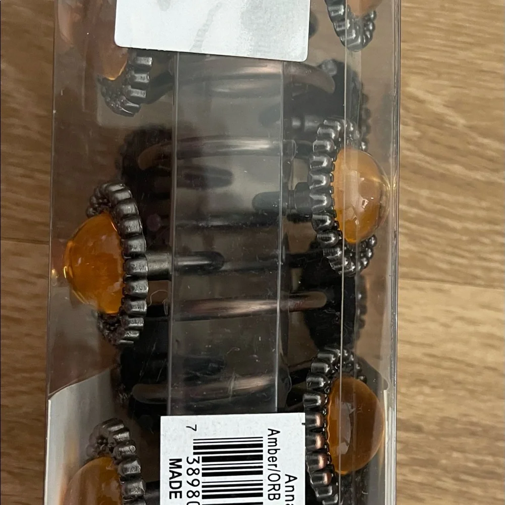 Annabelle Amber 12 metal shower hooks